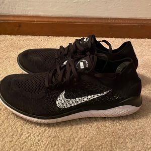 Nike Flyknit Free Run